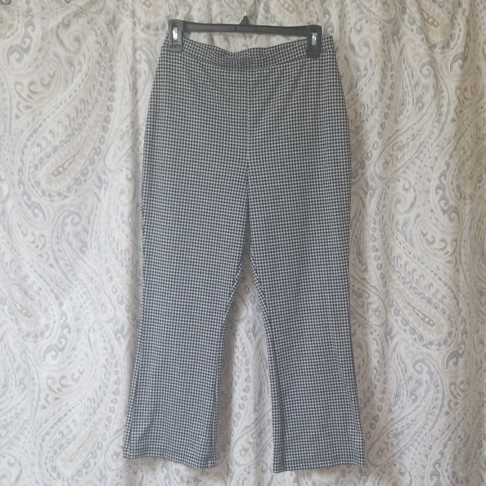 Wild Fable Patterned Capri Pants